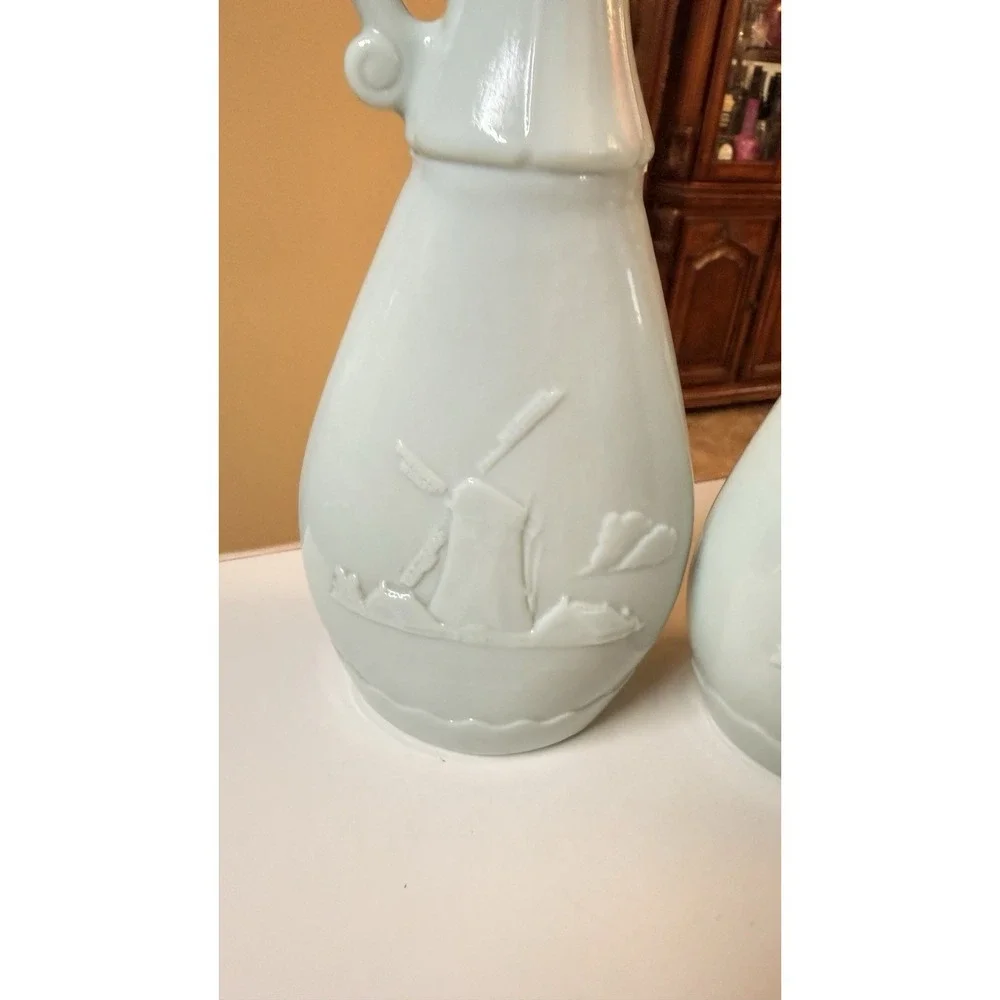 1963 Jim Beam Milk Glass Decanter Set Delft Blue‎ Sailing Ship Bottle Pair Vtg